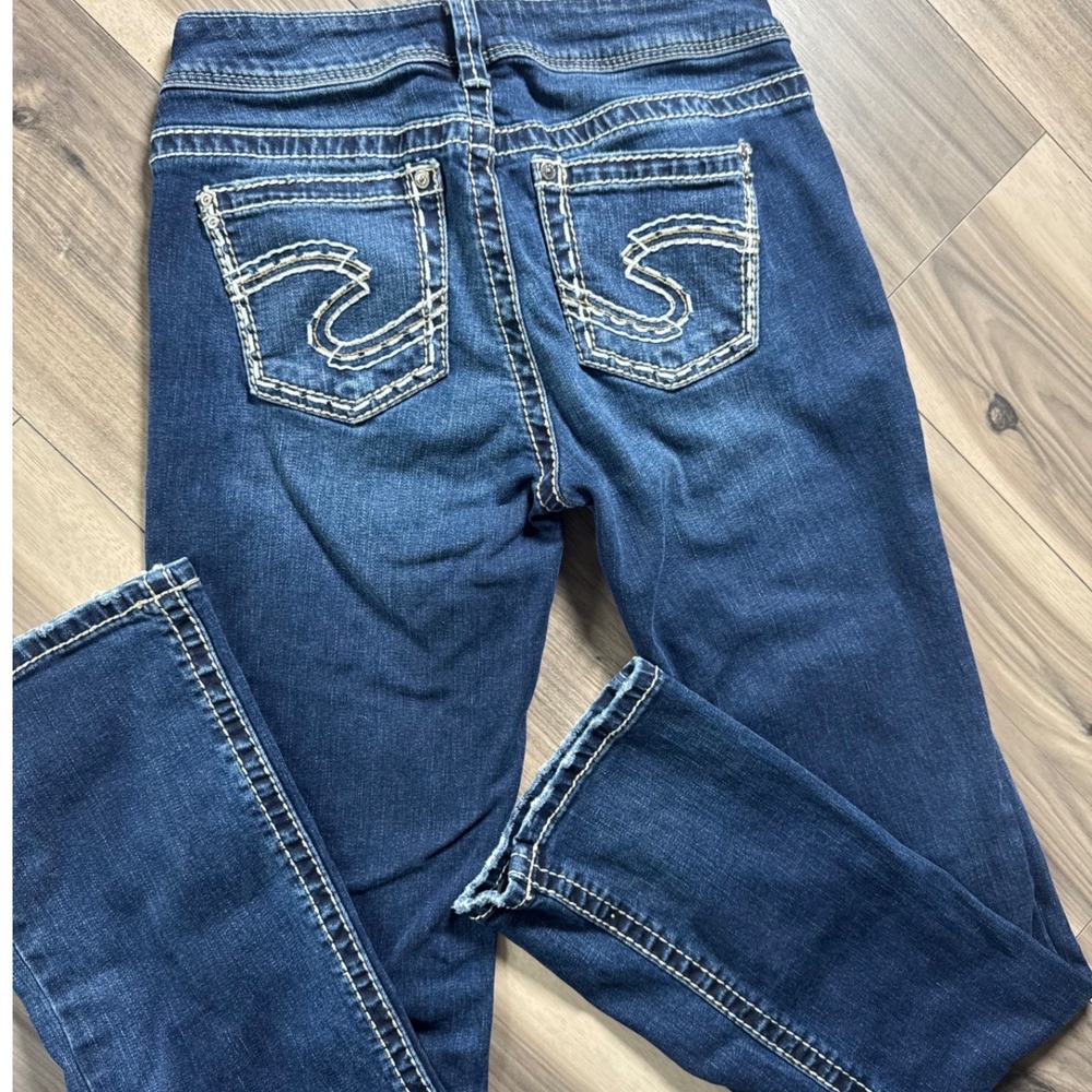 Silver Jeans Co Suki Slim Boot Dark Wash Contrast Stitch Jeans